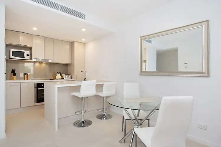 302/11 Andrews Street, Southport QLD 4215