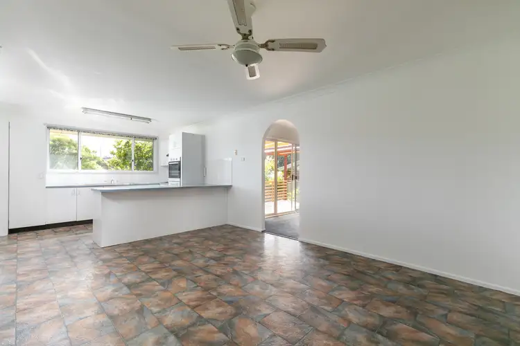 Second view of Homely house listing, 7 Suffolk Drive, Valentine NSW 2280