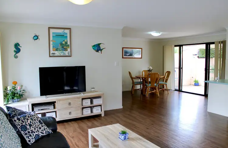 Second view of Homely unit listing, 4 Seabreeze Court, Sandstone Point QLD 4511