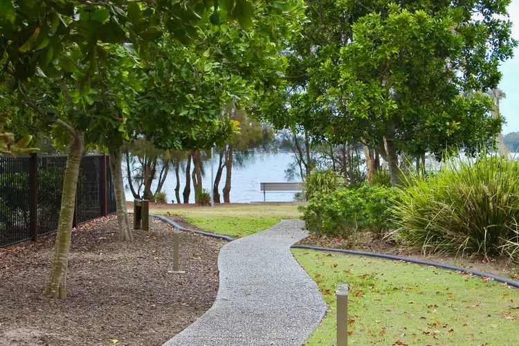 Seventh view of Homely unit listing, 4 Seabreeze Court, Sandstone Point QLD 4511