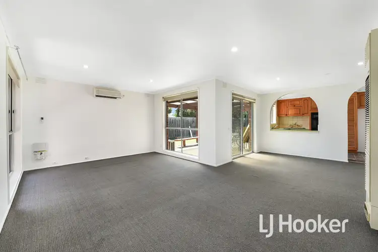 Sixth view of Homely house listing, 9 Evelyne Avenue, Cranbourne VIC 3977