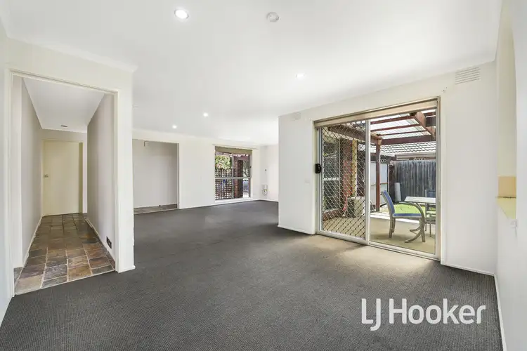 Seventh view of Homely house listing, 9 Evelyne Avenue, Cranbourne VIC 3977