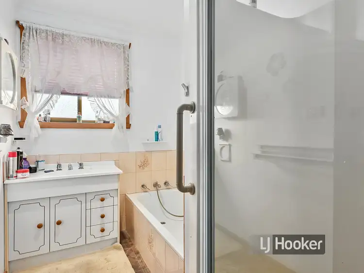 Fifth view of Homely unit listing, Unit 1/74 Dodgin Street, Wynyard TAS 7325