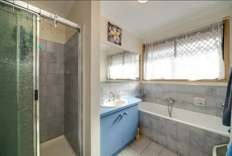 Fifth view of Homely house listing, 25 SNOWGUM COURT, Keysborough VIC 3173