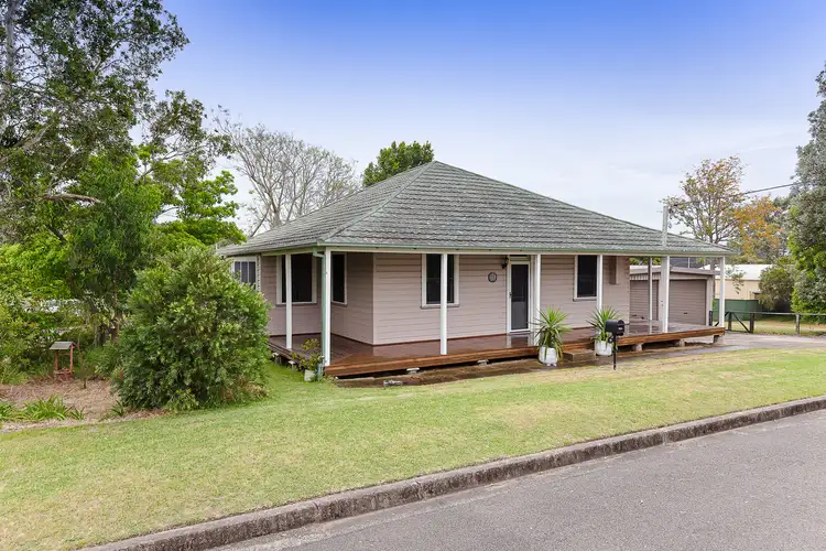11 Awaba Street, Teralba NSW 2284