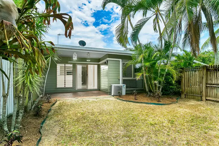 2/249 Pease Street, Edge Hill QLD 4870