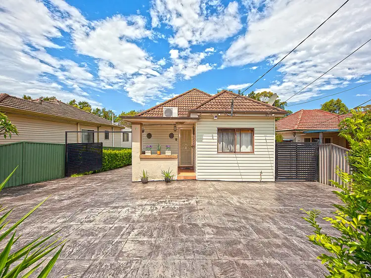 51 Dudley Road, Guildford NSW 2161