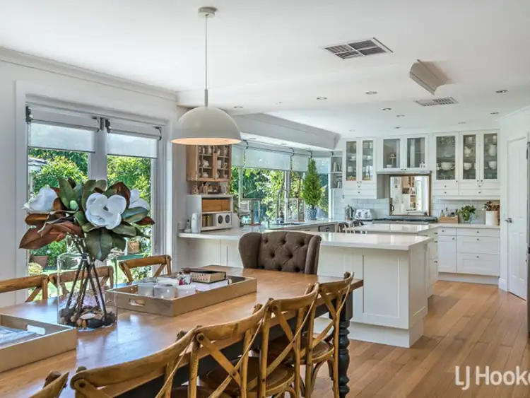 Second view of Homely house listing, 5 Cue Court, Gosnells WA 6110