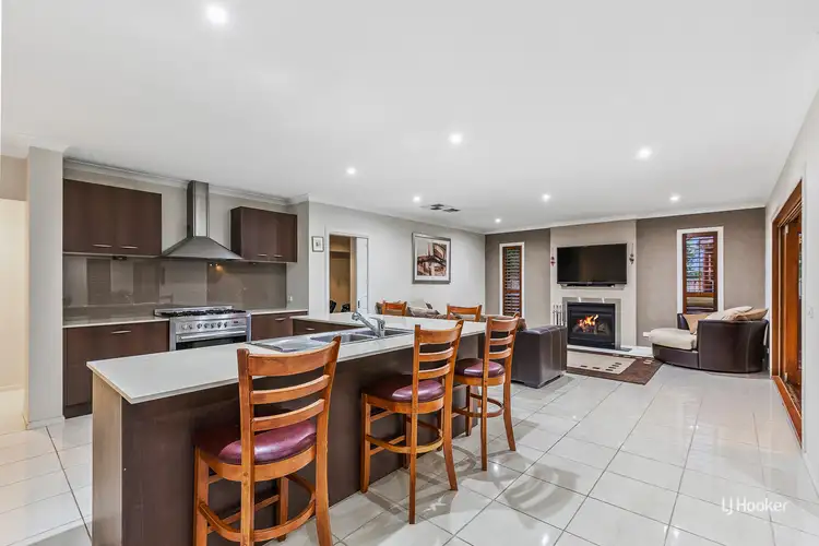 Sixth view of Homely house listing, 2 Banilla Close, Point Cook VIC 3030