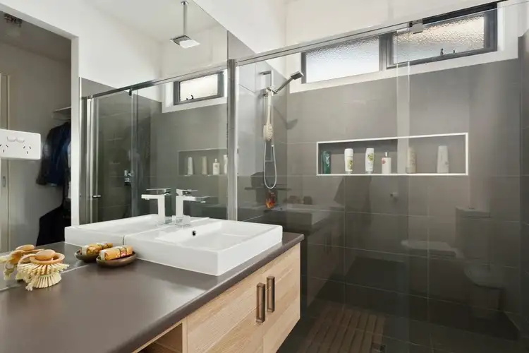 Fifth view of Homely house listing, 405 Ibbotson Street, St Leonards VIC 3223
