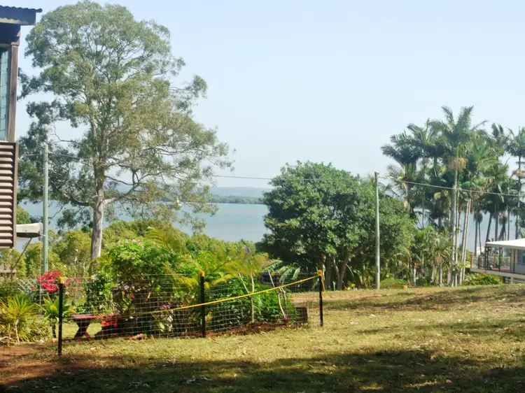 9 Maher Ave, Russell Island QLD 4184