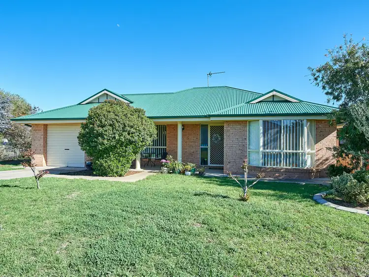 25 Wonkana Road, Glenfield Park NSW 2650