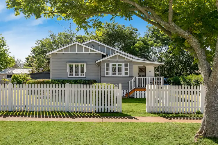 17 Bothwell Street, Newtown QLD 4350