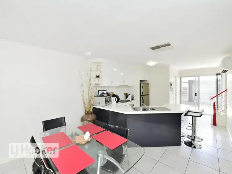 Sixth view of Homely townhouse listing, 25/26 Nicker Crescent, Gillen NT 870