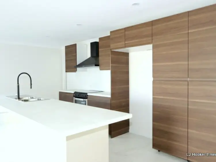 Seventh view of Homely house listing, 7 Costello Court, Emerald QLD 4720
