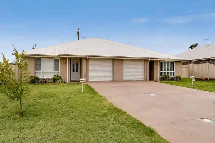 1 & 2/15 Grandslam Street, Glenvale QLD 4350