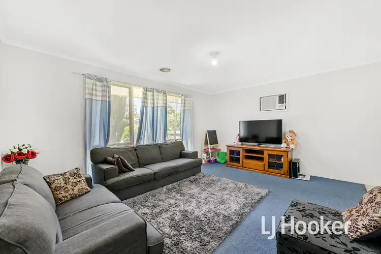 Third view of Homely house listing, 6 Matthews Court, Pakenham VIC 3810