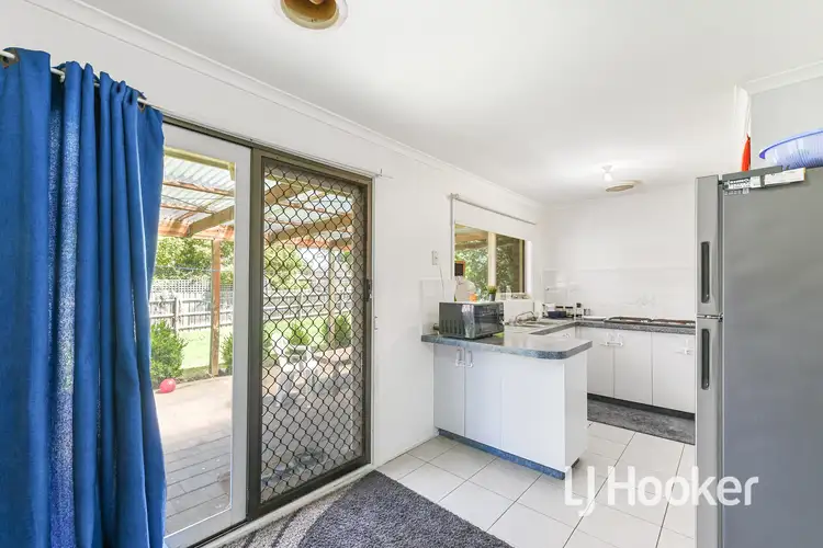 Fifth view of Homely house listing, 6 Matthews Court, Pakenham VIC 3810