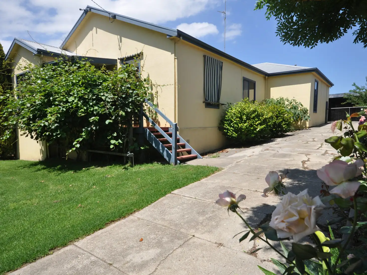 Main view of Homely house listing, 32 Alexander Parade, Bairnsdale VIC 3875