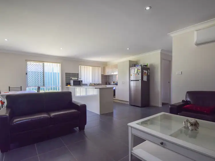 6 Molloy Place, Young NSW 2594