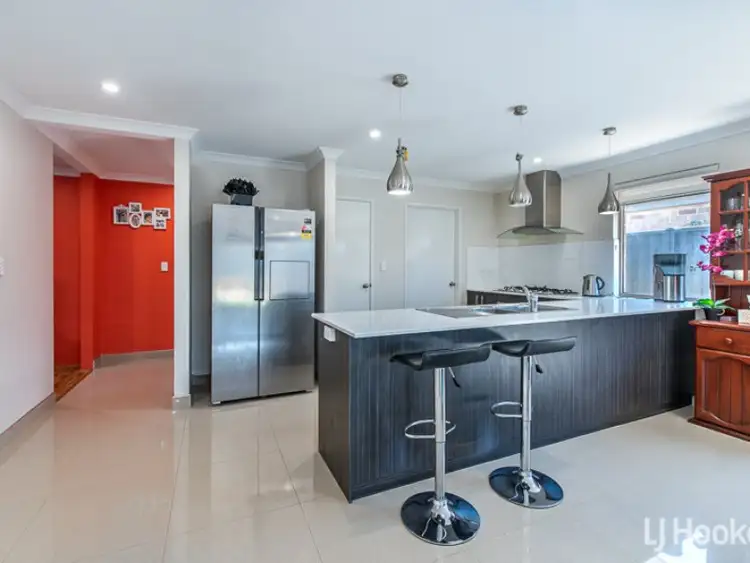 Seventh view of Homely house listing, 8 Topiary Avenue, Piara Waters WA 6112
