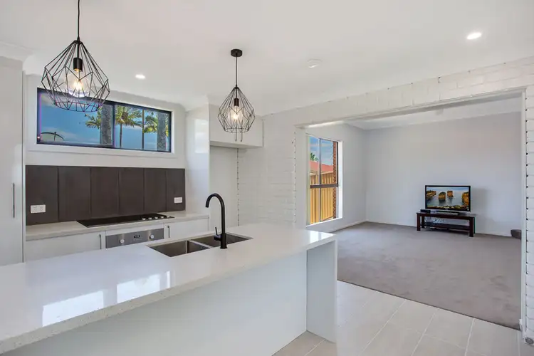 16 Mataranka Drive
