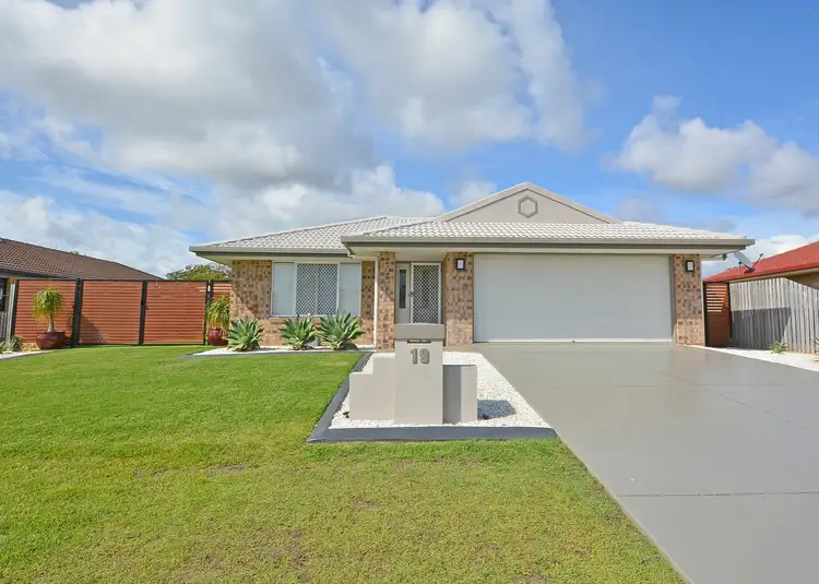 19 Moonstone Drive, Urangan QLD 4655
