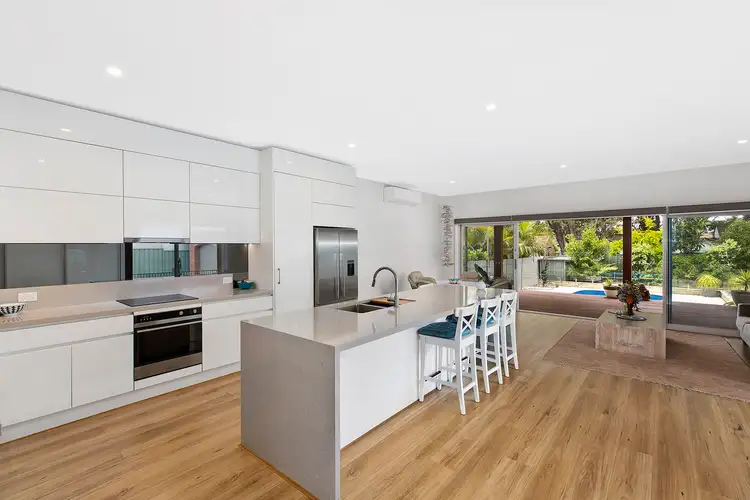 8 Harbour Street, Bateau Bay NSW 2261