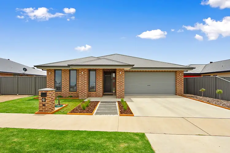 16 Mitchell Road, Stratford VIC 3862