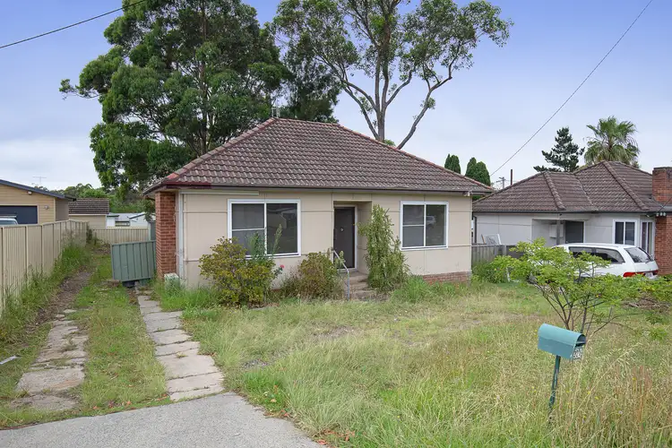 321 Lake Road, Glendale NSW 2285