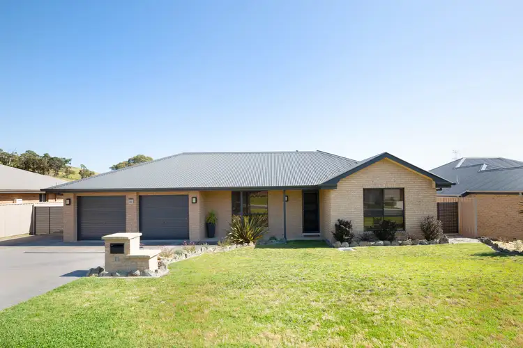 11 Stockade Close, Lithgow NSW 2790
