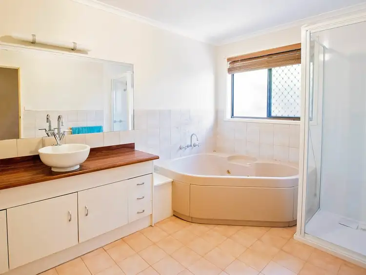 Seventh view of Homely house listing, 9 Ada Court, Echuca VIC 3564