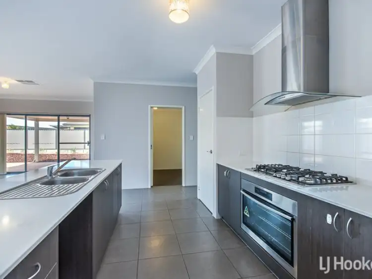 Second view of Homely house listing, 7 Mannhein Crescent, Piara Waters WA 6112