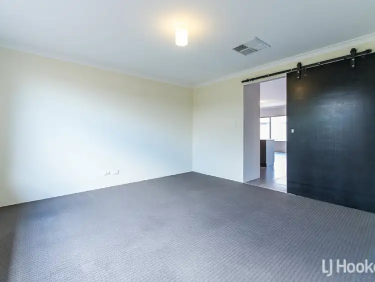 Sixth view of Homely house listing, 7 Mannhein Crescent, Piara Waters WA 6112