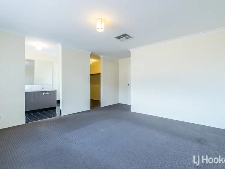 Seventh view of Homely house listing, 7 Mannhein Crescent, Piara Waters WA 6112