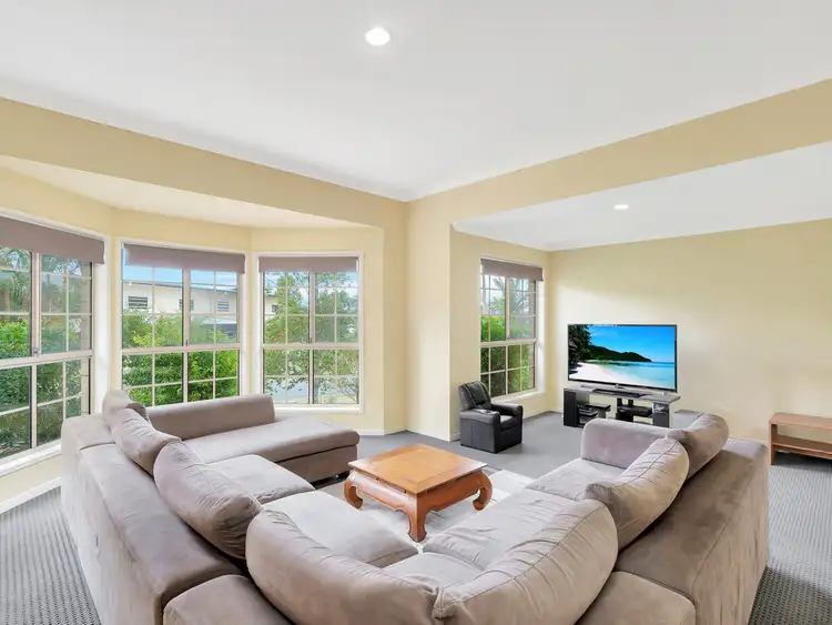 8 Chatham Avenue, Pacific Pines QLD 4211