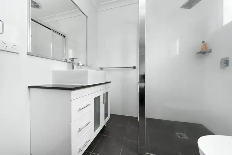 Seventh view of Homely townhouse listing, 4/73 Sovereign Circuit, Glenfield NSW 2167