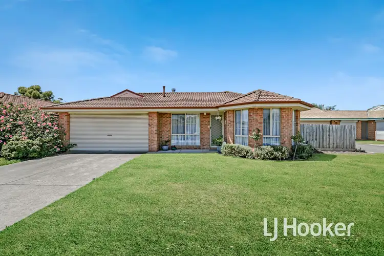 5 Mark Place, Pakenham VIC 3810