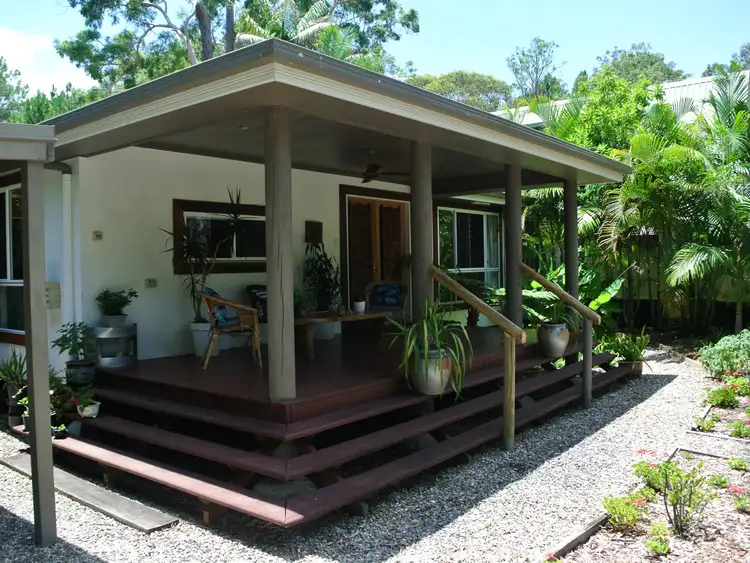 56 Alexander Street, Macleay Island QLD 4184