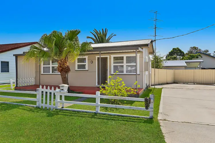 Second view of Homely house listing, 41 Hume Boulevard, Killarney Vale NSW 2261