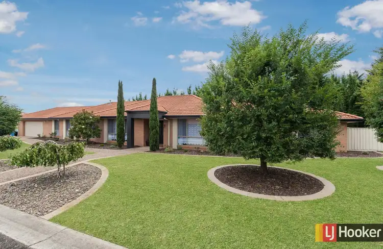 14 Augusta Way, Hidden Valley VIC 3756