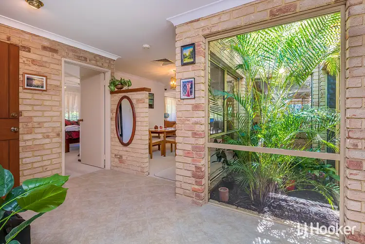 Fifth view of Homely house listing, 2 Leahy Court, Leeming WA 6149