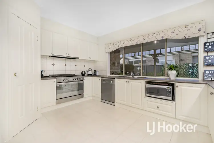 4 Lucerne Circuit, Pakenham VIC 3810