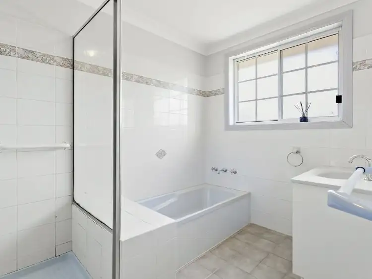 Third view of Homely villa listing, 1/4a William Street, Figtree NSW 2525