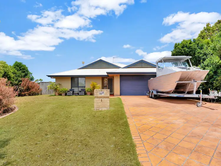 5 Coonowrin Street, Pacific Pines QLD 4211