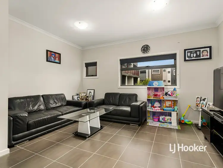 Fifth view of Homely townhouse listing, 22 Swagman Walk, Wollert VIC 3750