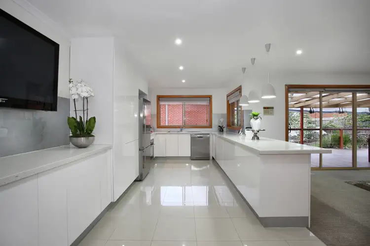 Fifth view of Homely house listing, 11 Evonne Court, Endeavour Hills VIC 3802