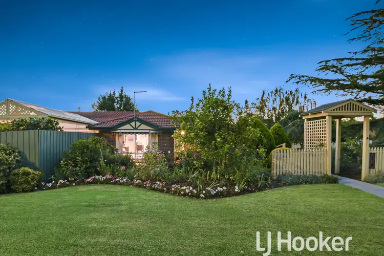 4 Exford Place, Berwick VIC 3806