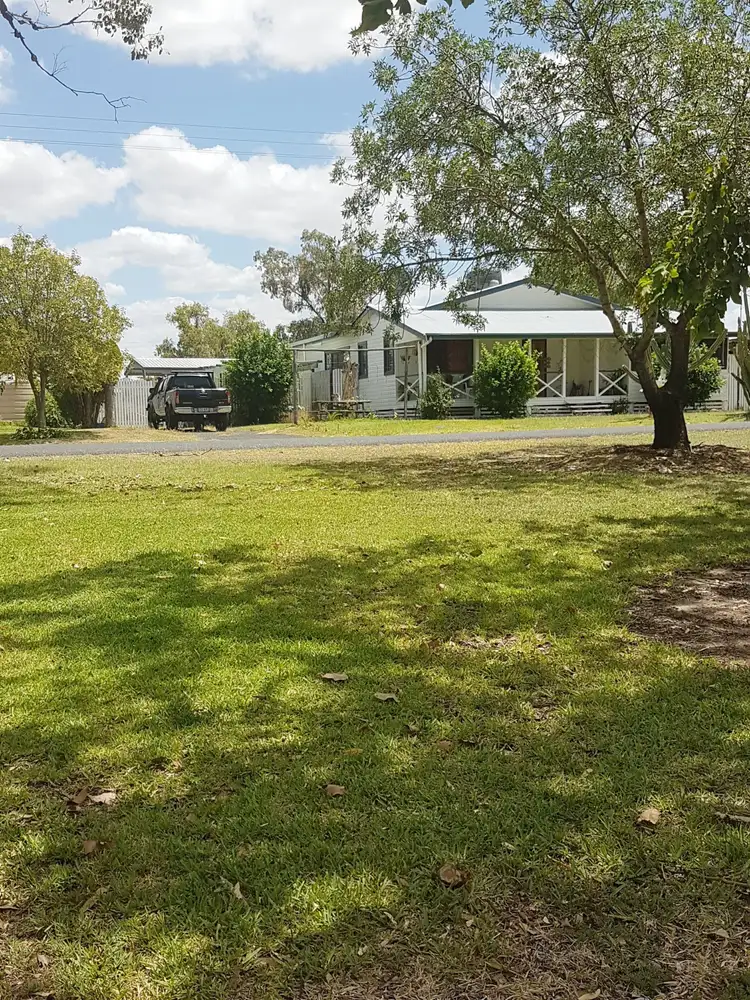 27 Lagoon St, Yelarbon QLD 4388