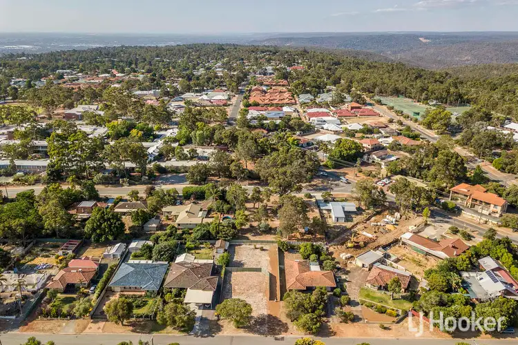 12 Blamire Road, Kalamunda WA 6076